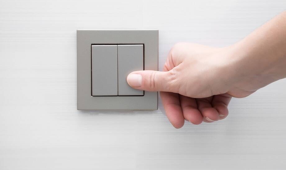 Włączniki a oszczędność energii - jakie modele są najbardziej efektywne?