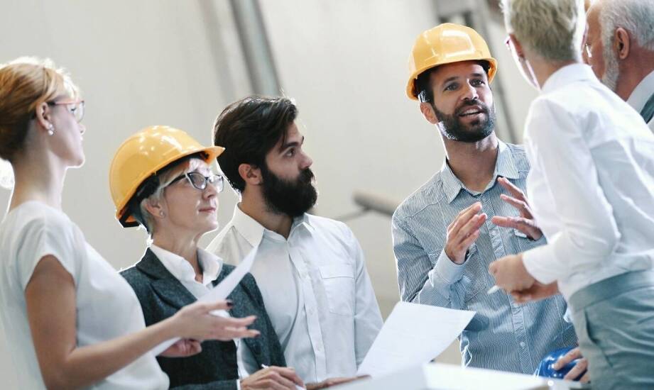 Jakie umiejętności powinien posiadać zespół czyszczący linie produkcyjne CNC?