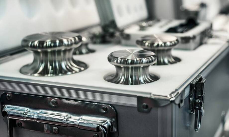 Szekle transportowe a normy bezpieczeństwa w warsztacie – co musisz wiedzieć?