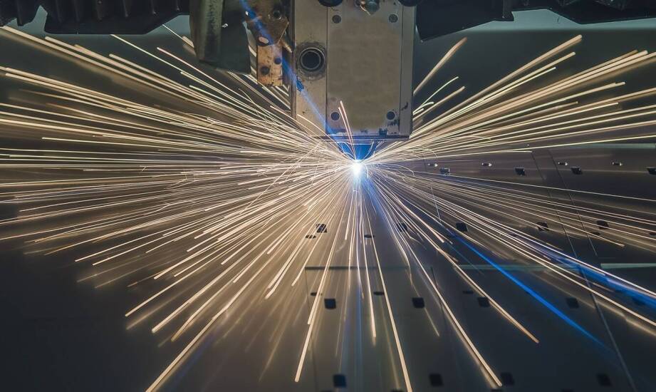 Zastosowanie wycinarek laserowych fiber w procesie precyzyjnego cięcia aluminium