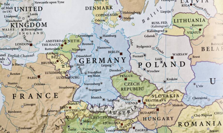 Wykorzystanie skanowania wielkoformatowego w digitalizacji planów i map