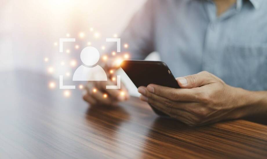 Jakie są wyzwania związane z ochroną danych w aplikacjach mobilnych?