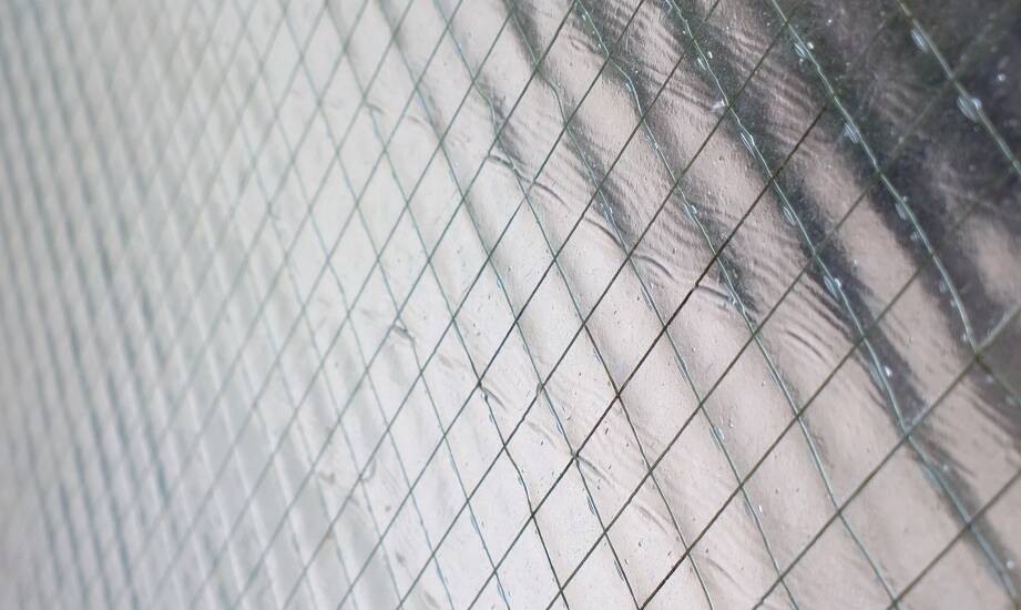 Rola folii zbrojonej na wymiar w poprawie jakości plonów