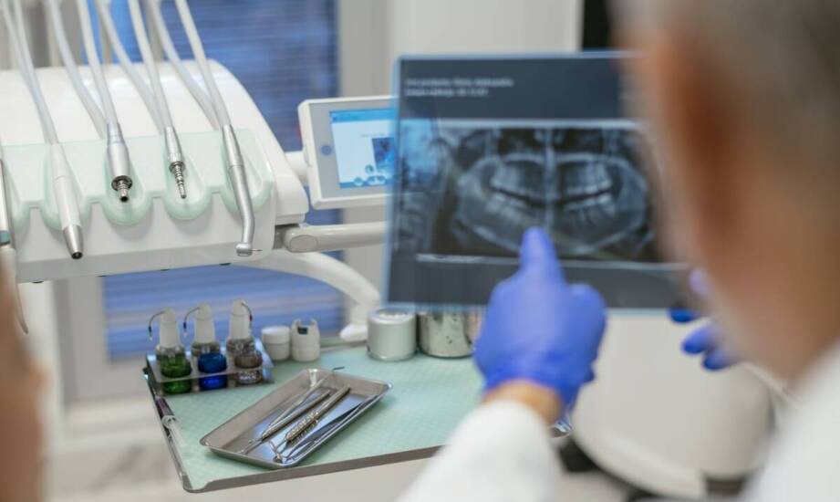 Jak dentysta planuje kompleksowe leczenie ortodontyczne?