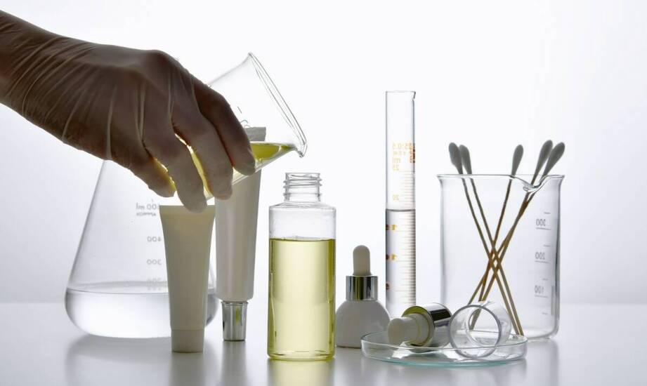 Rola producenta w tworzeniu dokumentacji dla wód perfumowanych