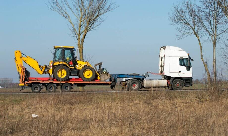 Rola transportu niskopodwoziowego w przewozie maszyn przemysłowych