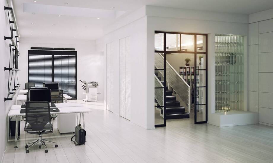 Jakie są wyzwania związane z modernizacją istniejącego oświetlenia ewakuacyjnego?