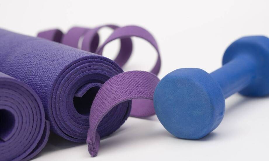 Piłka do pilatesu 25 cm - idealne narzędzie do poprawy równowagi ciała