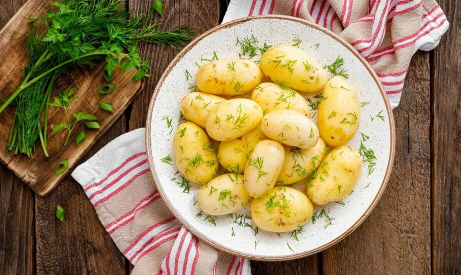 Pellet ziemniaczany w cateringu – jak wzbogaca ofertę kulinarną?