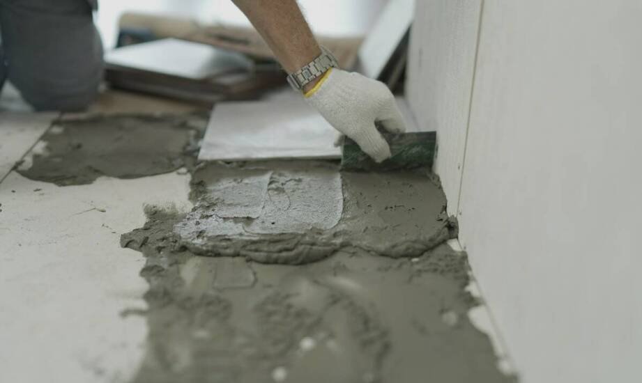 Zaprawa cementowa a ochrona przed wilgocią – co warto wiedzieć?