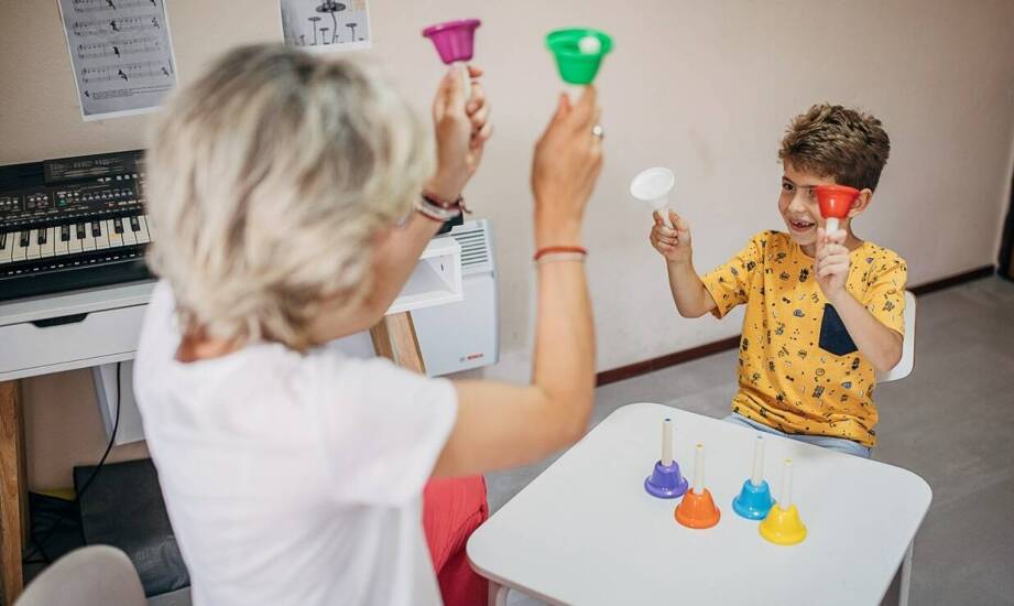 Fizjoterapia dzieci z opóźnieniem rozwoju psychomotorycznego – co warto wiedzieć?
