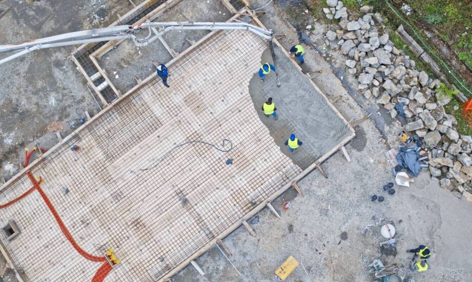 Płyta fundamentowa a koszty budowy domu energooszczędnego