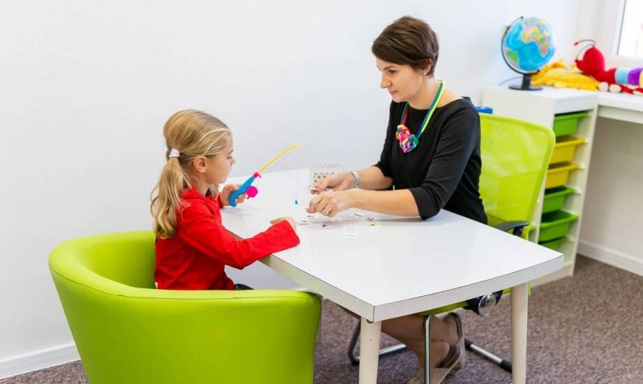 Jakie są najnowsze metody terapeutyczne dla dzieci z zaburzeniami emocjonalnymi?