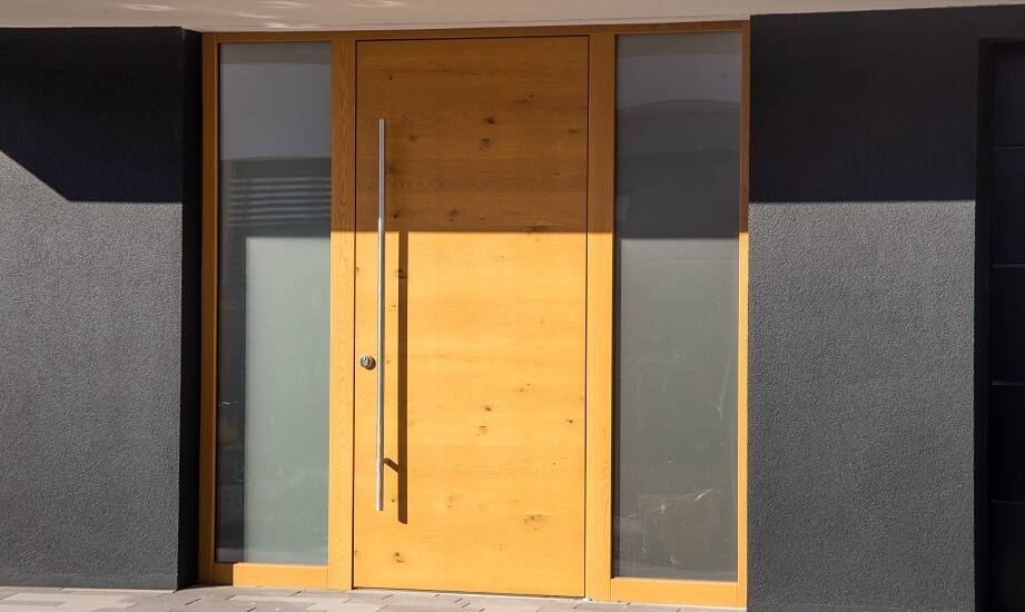 Różnorodność stylów drzwi zewnętrznych w ofercie – co warto rozważyć?
