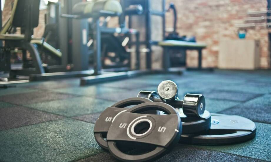 Die Rolle der Beleuchtung in der Gestaltung von Fitness Rezeptionen