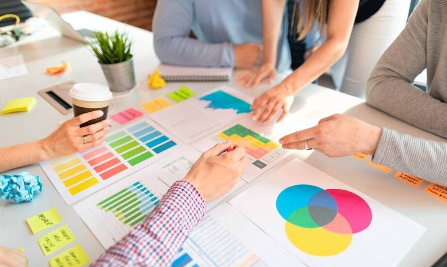 Naklejki reklamowe – kluczowy element skutecznej kampanii marketingowej