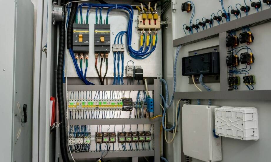 Przegląd najnowszych trendów w rozdzielniach elektrycznych