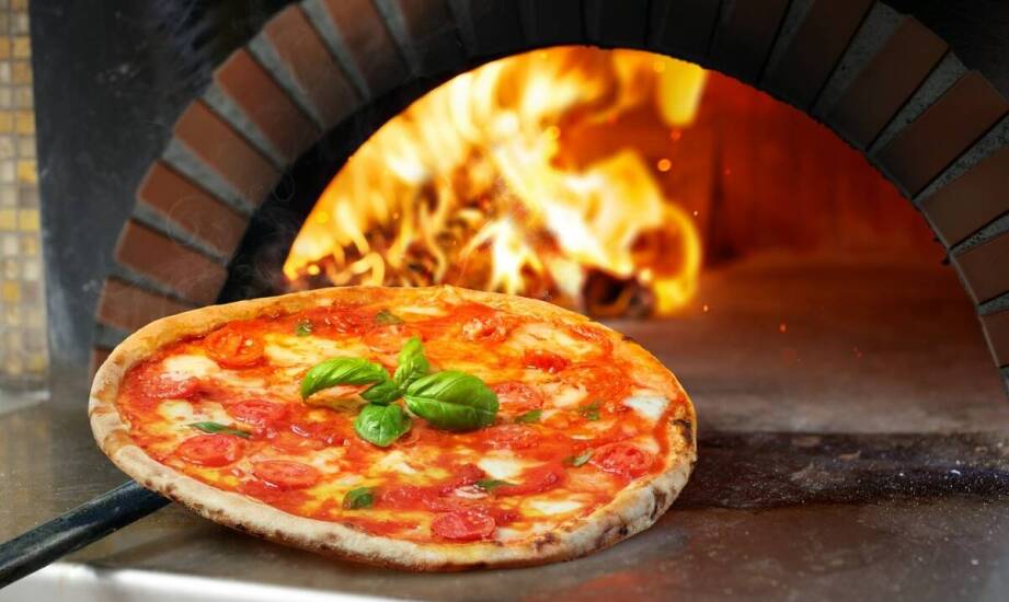 Dlaczego warto wybrać włoski piec do pizzy z opcją personalizacji?