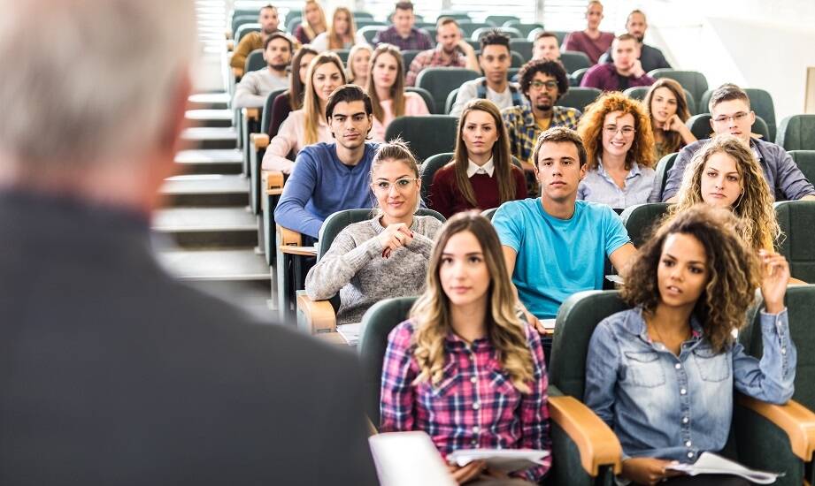 W jaki sposób program studiów zaocznych z kosmetologii przygotowuje do pracy w dynamicznej branży?