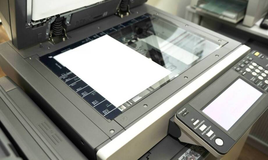 Najnowsze funkcje kserokopiarek – co warto wiedzieć przed zakupem?