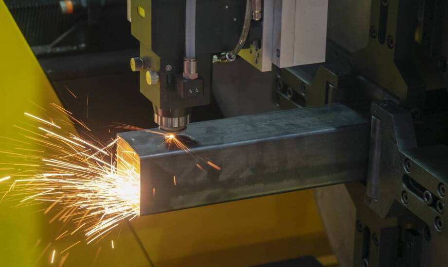 Kluczowe aspekty wdrażania technologii spawania laserowego w produkcji seryjnej
