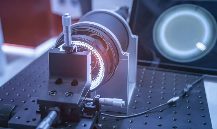 Jak laser nanosekundowy wpływa na proces leczenia zaćmy?