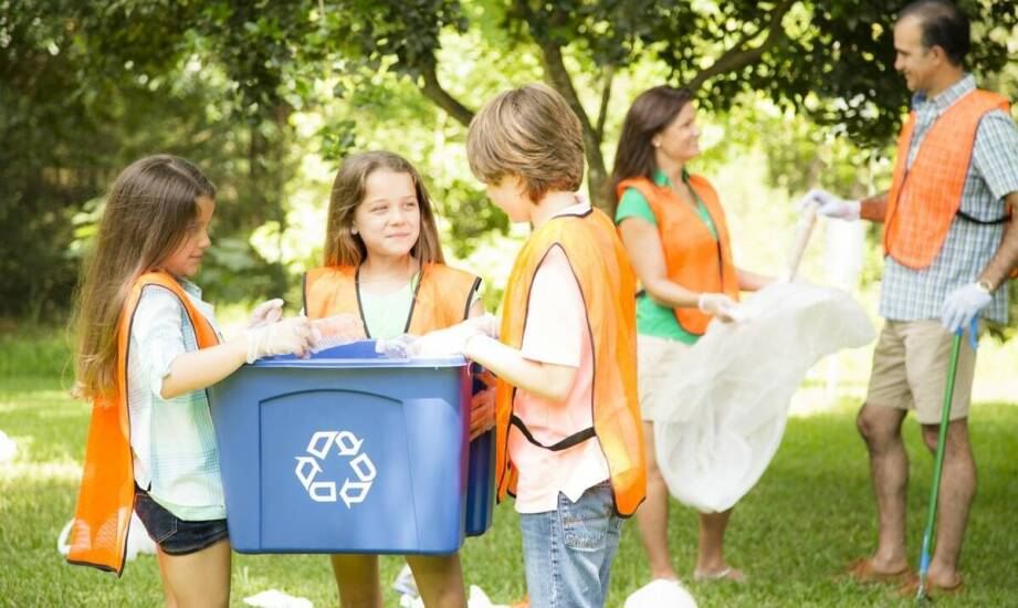 Jakie są wyzwania związane z recyklingiem opakowań tekturowych?