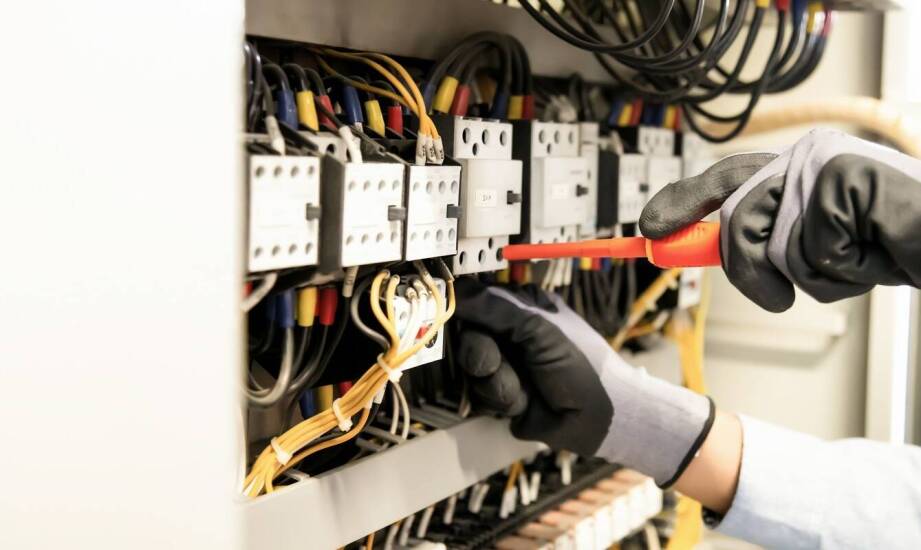 Jak często wykonuje się remonty instalacji elektrycznych?