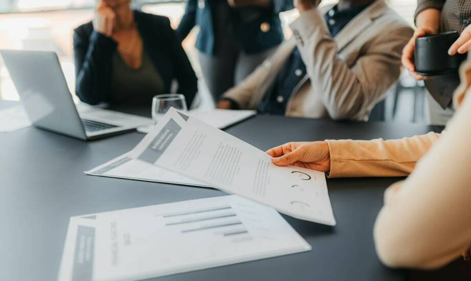 Jakie są kluczowe wymagania normy ISO 9001 dla usługodawców?