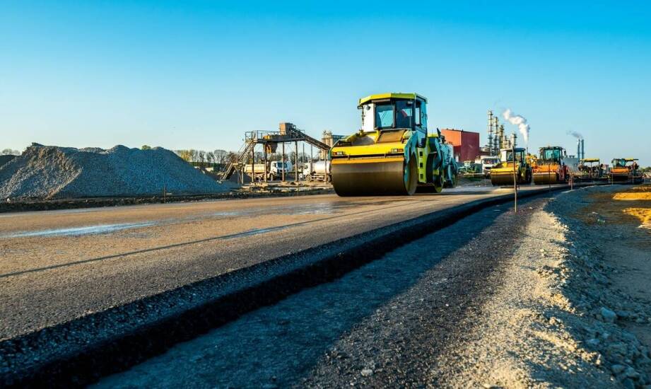 Stabilizacja gruntu w kontekście ochrony infrastruktury miejskiej: jak działają geopolimery?