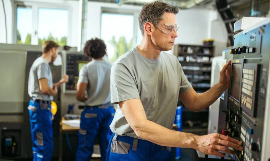 Znaczenie serwisu w utrzymaniu ciągłości pracy urządzeń hydraulicznych