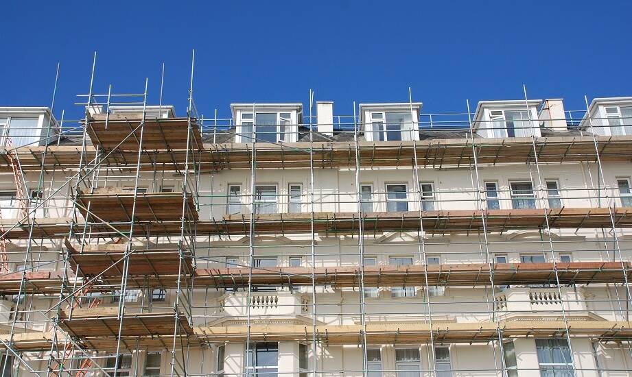 Jak modernizacja budynków wspiera zrównoważony rozwój?