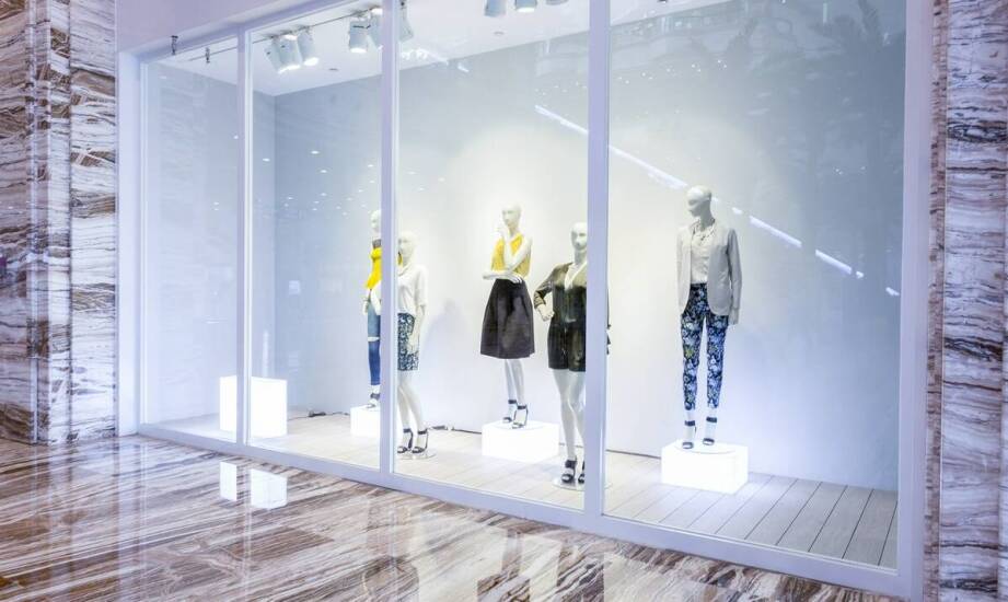 Panele szklane z grafiką – jak wprowadzić sztukę do codziennego życia?