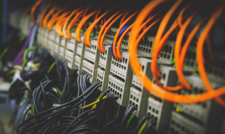 Wpływ jakości materiałów elektroenergetycznych na trwałość instalacji