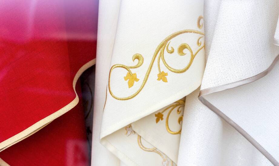What are the Key Features of Well-Made Liturgical Vestments?