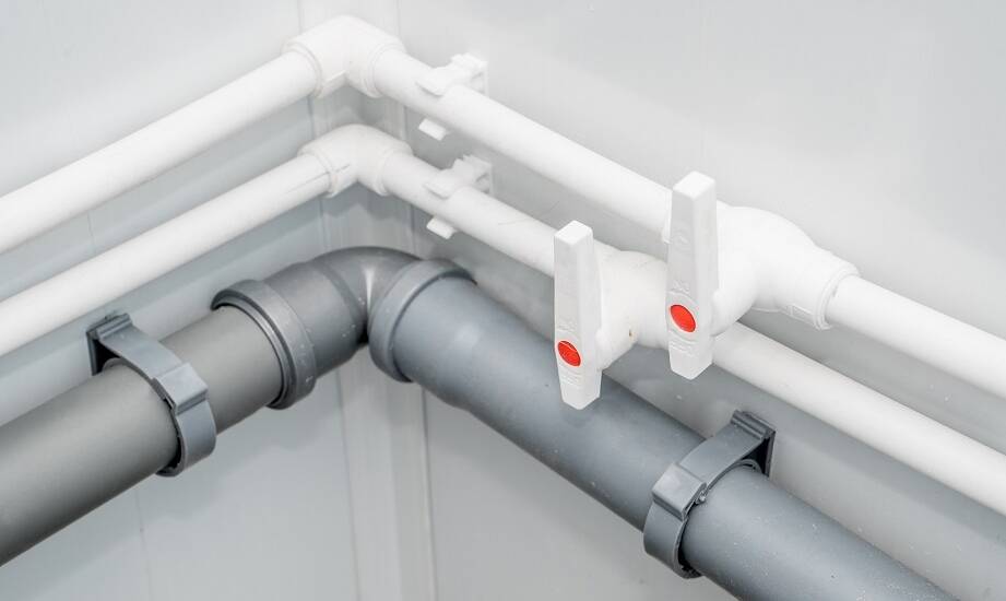 Jak instalacje sanitarne wpływają na komfort użytkowania budynków?