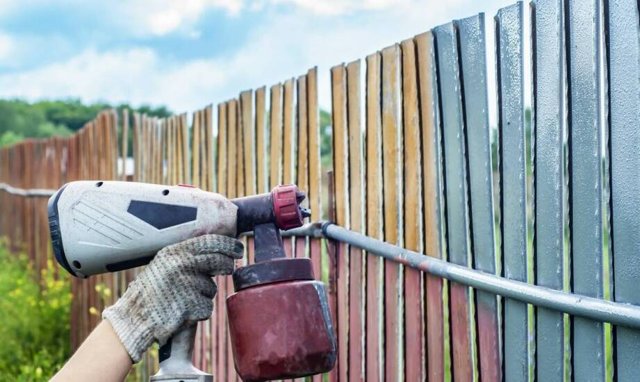 Malowanie proszkowe balustrad – jak zapewniamy równomierne pokrycie?