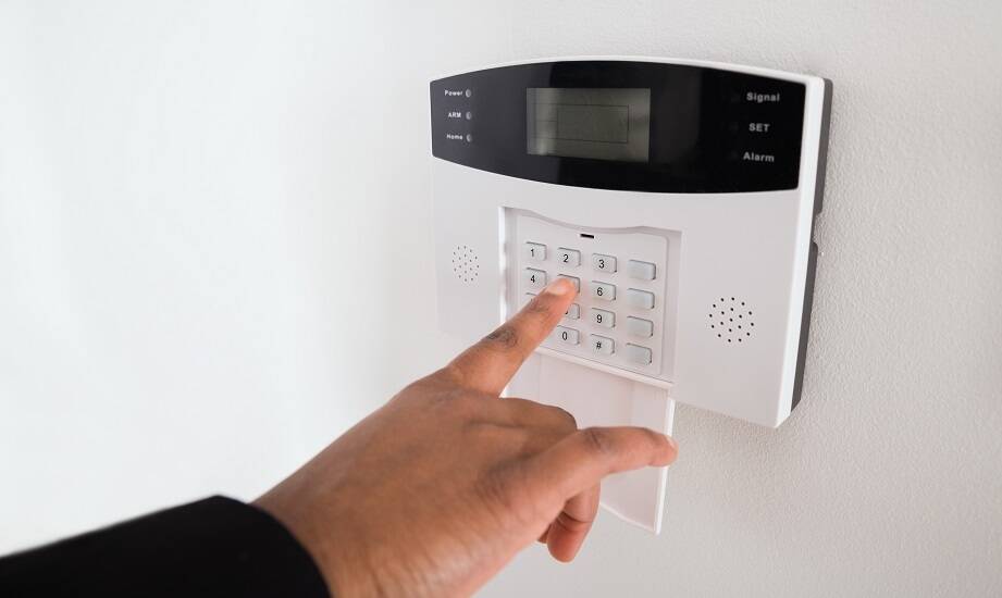 Techniczne aspekty montażu instalacji alarmowych w nowoczesnych budynkach