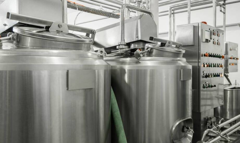 Jakie korzyści przynoszą stacje mycia CIP w procesach laboratoryjnych?
