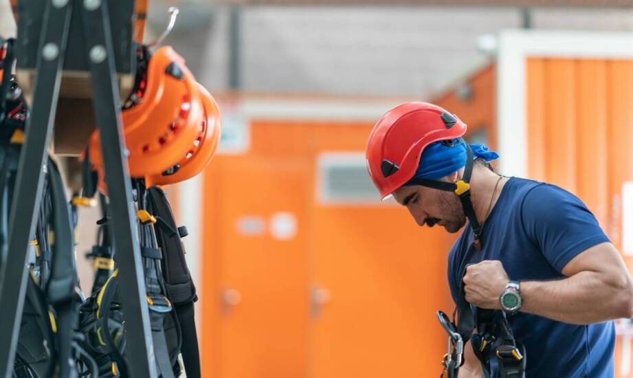 Efektywne użycie liny wspinaczkowej w pracy na wysokości
