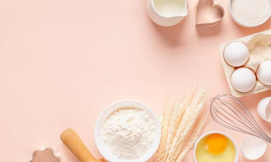 Najnowsze trendy w akcesoriach cukierniczych – co warto mieć w swojej kuchni?