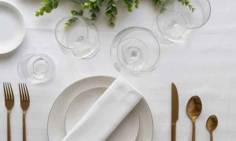 Elegancja i funkcjonalność – jak wybrać zastawę z porcelany Carmani