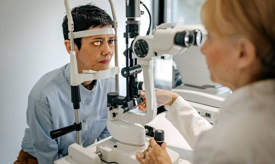 Czy optyk może wykonać badanie wzroku?