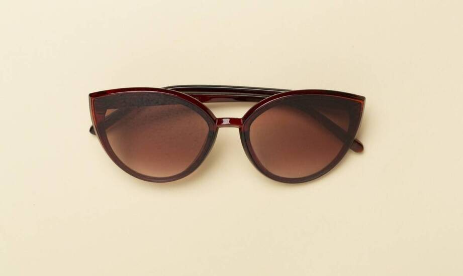 Kiedy i dlaczego warto zdecydować się na okulary przeciwsłoneczne korekcyjne?