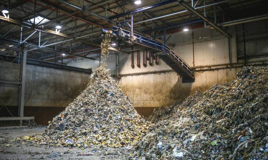 Jak proces recyklingu wpływa na efektywność gospodarki odpadami na Śląsku