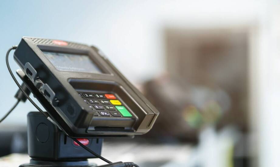 Jakie funkcje kas fiskalnych ułatwiają proces anulowania paragonów?