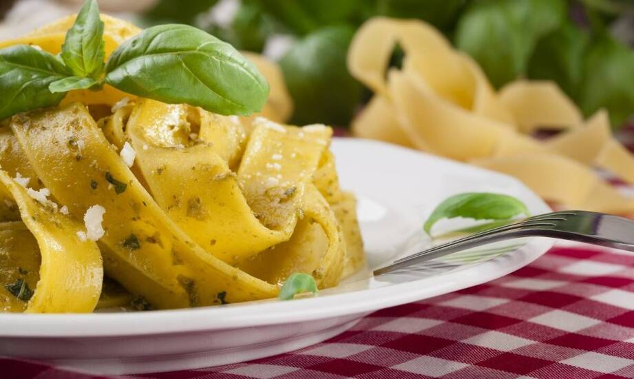 Różnorodność makaronów w cacio e pepe: odkryj nowe smaki klasycznego dania