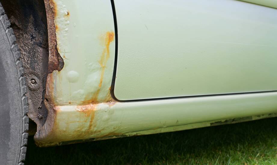 Vergleich verschiedener Arten von Einstiegsleisten für Autos auf dem Markt