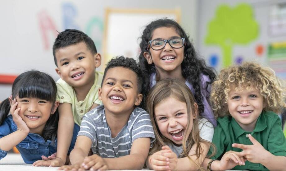 Jak dentysta dziecięcy dba o edukację małych pacjentów w zakresie higieny jamy ustnej?