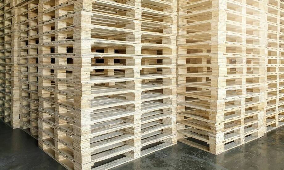 Produkcja palet z płyty plaster miodu - nowoczesne rozwiązania